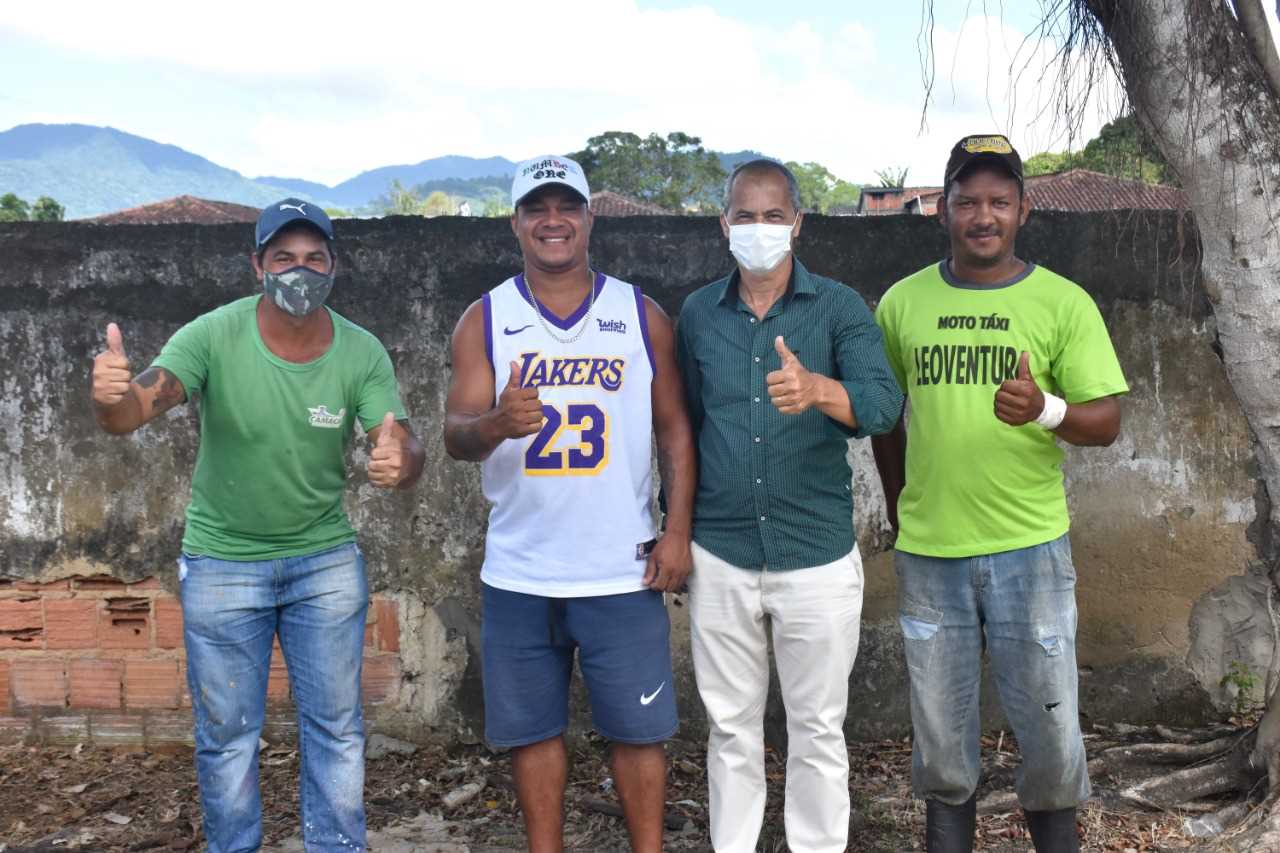 Camacã: Prefeitura entrega a nova feira livre de São João do Panelinha